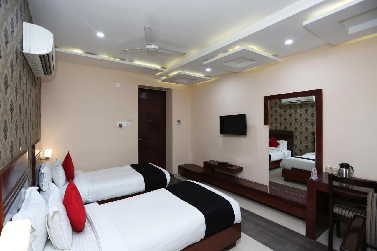 Hotel Capital O 4535 Uma Palace Varanasi